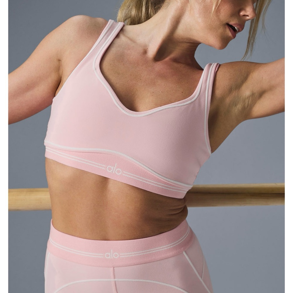ALO Yoga Heart Throb Women's Pink Sports Bra - S